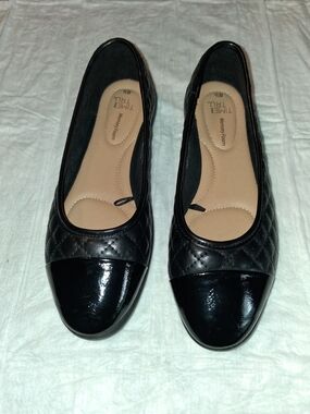 Time and Tru Black Quilted Cap-Toe Ballet Flats